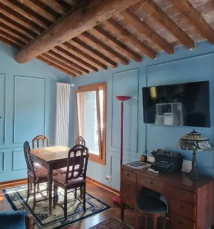 Elegante In Casa Storica-borgo Portello *